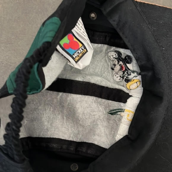 Mickey Mouse Sport Hat - Picture 3 of 5